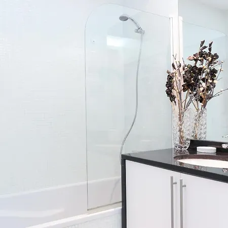 Comfort With Balcony By Lovelystay * Lisbona