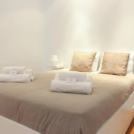 Apartment Comfort With Balcony By Lovelystay Lisbon
