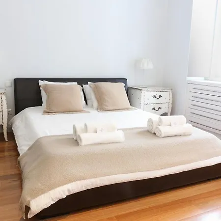 Apartment Comfort With Balcony By Lovelystay Lisbon