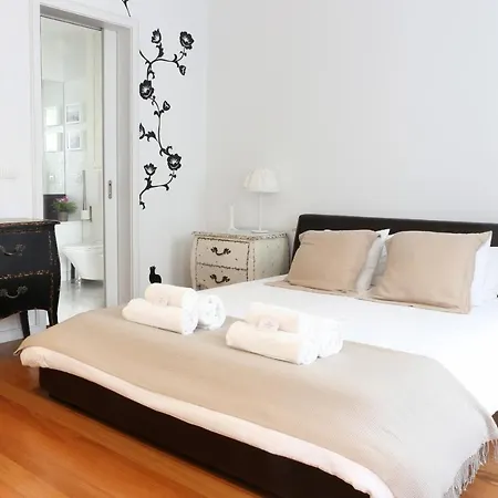 Apartment Comfort With Balcony By Lovelystay Lisbon